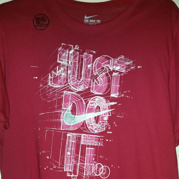 Nike tee