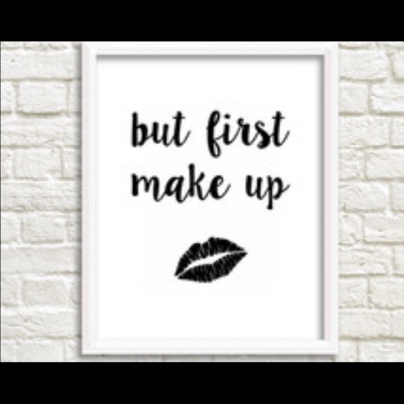 πππππ»ππ»Iβ€οΈππππMAKEUPππ»ππ»ππ - Picture 1 of 4