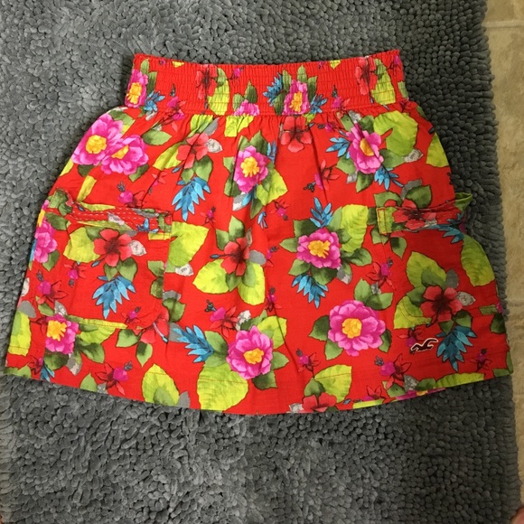 Hollister Summer Floral Skirt 🌺