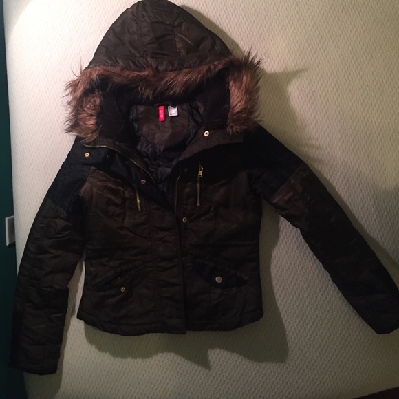 Fall/winter H&M hunter green jacket