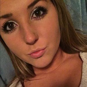 Meet your Posher, Mallory