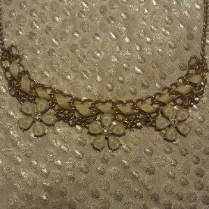 Cute Glittery Flower Necklace!