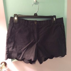 ❌SOLD❌ Black scalloped shorts