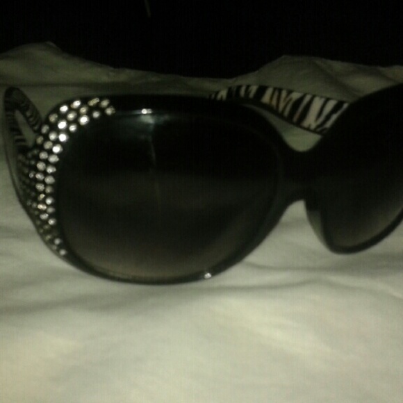 ** Glasses **