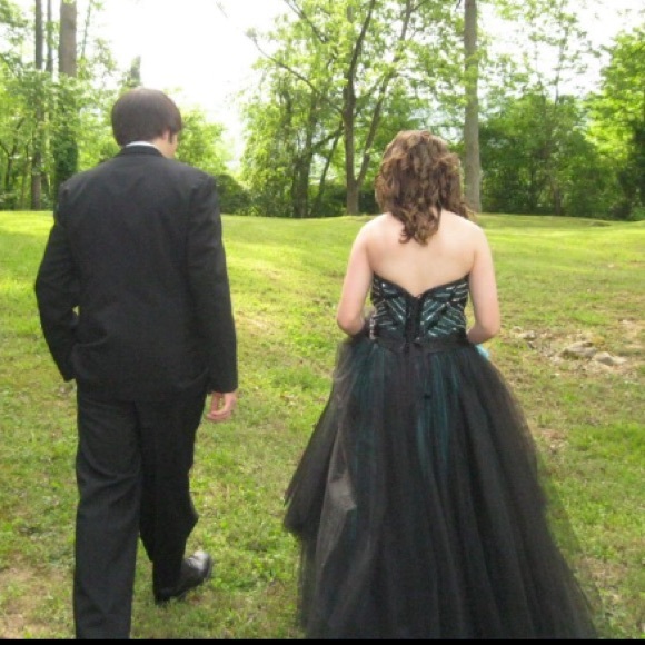 Prom Dress! - Picture 3 of 4