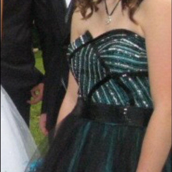 Prom Dress! - Picture 4 of 4