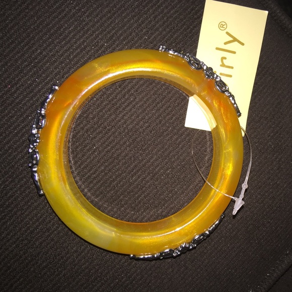 Unique Beautiful Bracelet - Picture 3 of 3