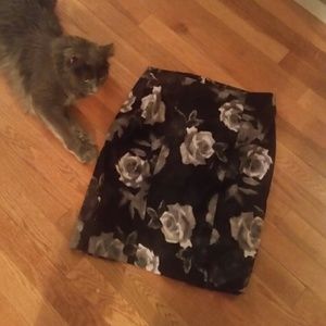 Pretty & Professional Floral Pencil Skirt