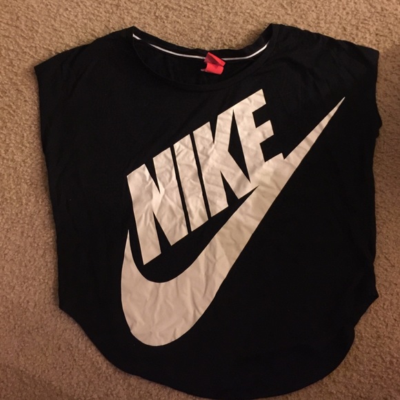 Nike workout top