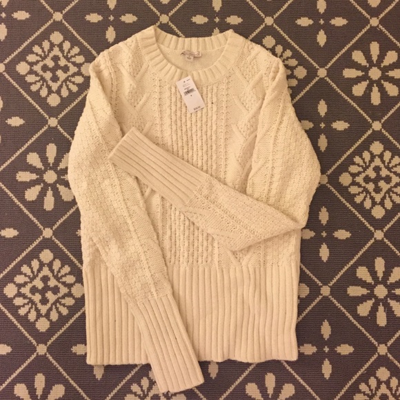 Gap cable knit sweater NWT