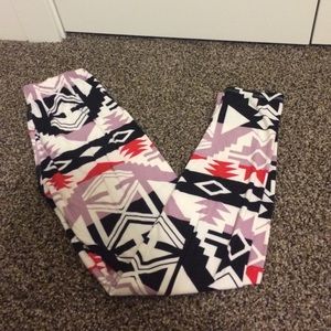 Aztec pattern leggings
