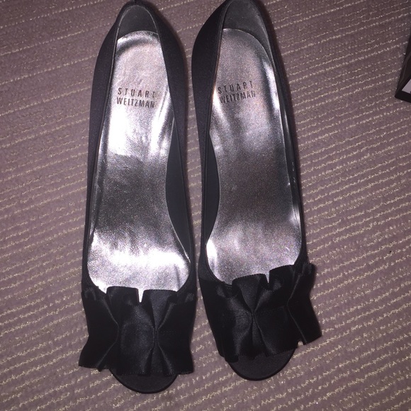 STUNNING! Stuart Weitzman- 0 PAIN 1 WEAR just $60! - Picture 1 of 3