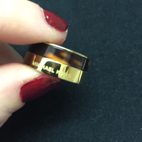 Michael Kors ring 1 HOUR LEFT SALE SALE🎉🎈🎉💌📦