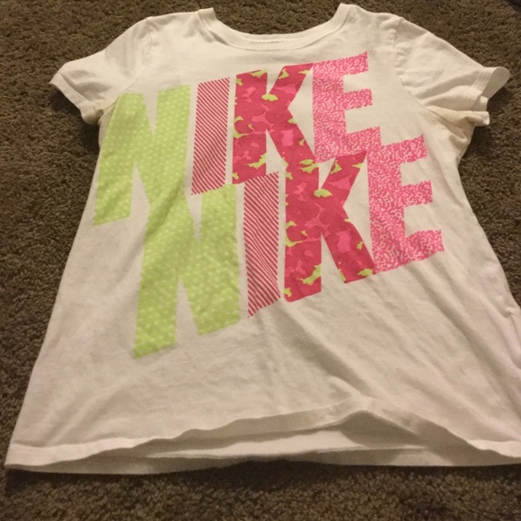 Nike short sleeve top
