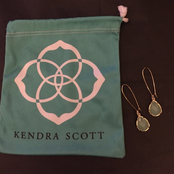 Kendra Scott Dee Earrings in Chalcedony