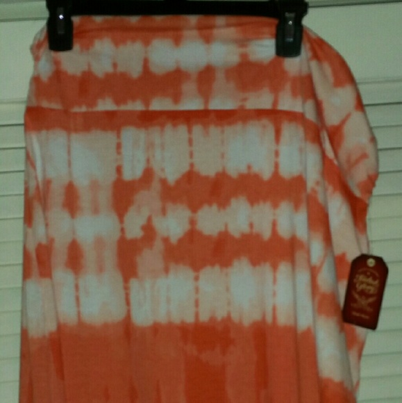 Skirt - Picture 1 of 3