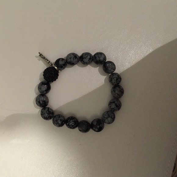 Key charm beaded bracelet