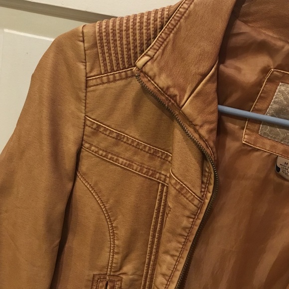 Jacket - Picture 4 of 4