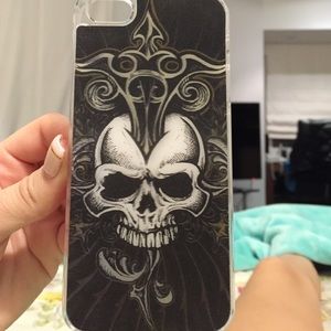3D iPhone 5 skull case