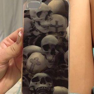 3D skulls iPhone 5 case