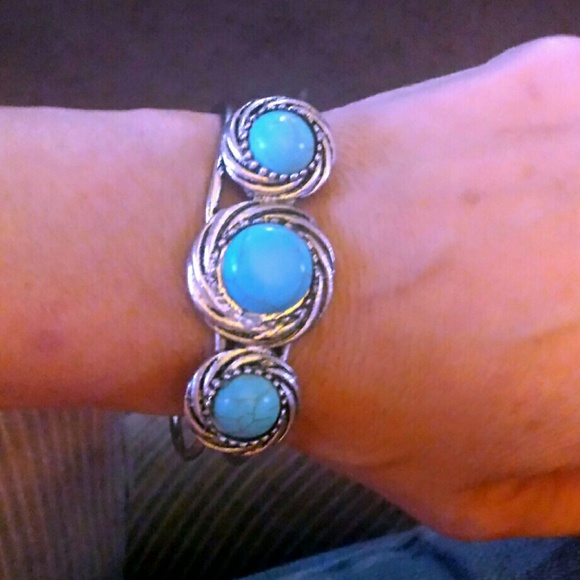 Turquoise Bangle braclet - Picture 2 of 2