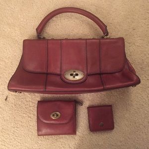 Structured red fossil bag