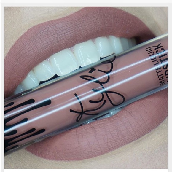 🆕AVAILABLE NOW🆕DOLCE K💄Kylie Lip Kit💄BNIB - Picture 2 of 4