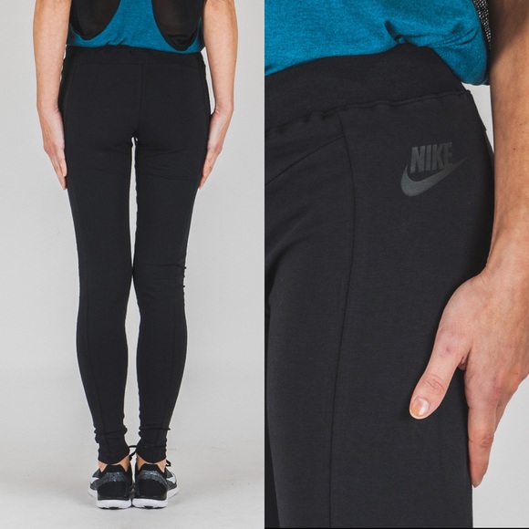 Nike Track and Field Training Pants - Picture 2 of 3