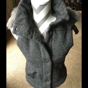 Hooded Vest (removable)