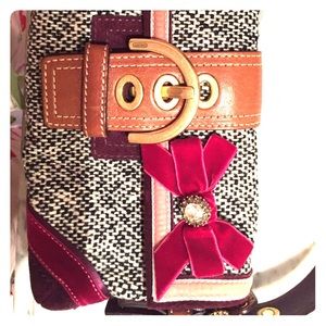 Coach Tweed Shoulder hand bag-New, never carried.