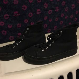 Black platform sneakers