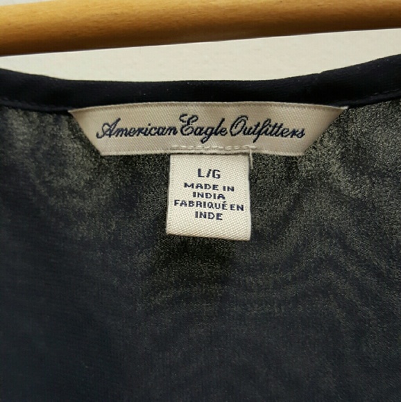 A.E blouse - Picture 2 of 3