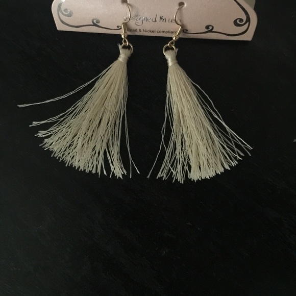 Jewelry Set - Picture 3 of 4