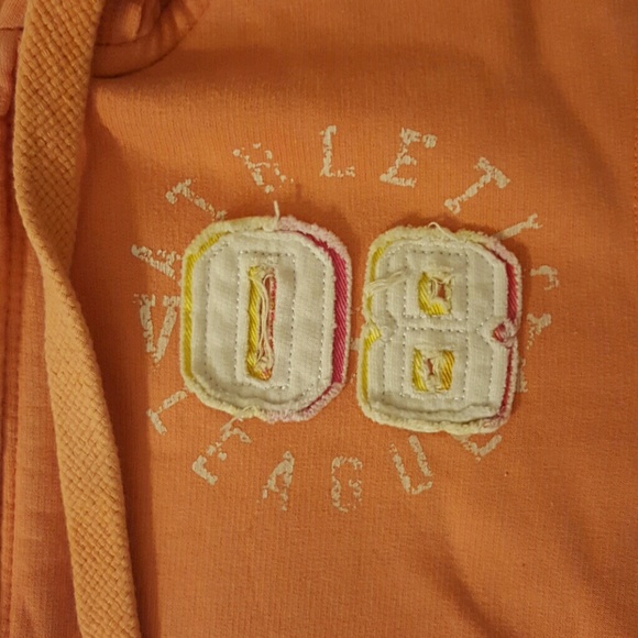 Sweatshirt - Picture 2 of 3