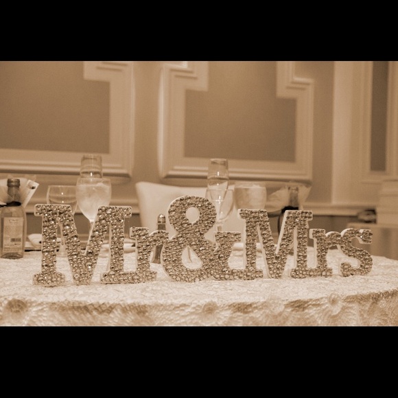 White MR & MRS Jeweled Sign