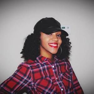 Meet your Posher, Ayodele