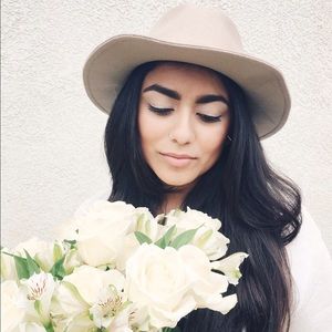 Meet your Posher, Vanessa