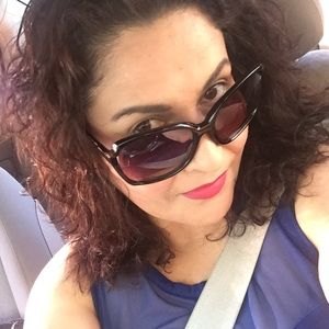 Meet your Posher, Lorena