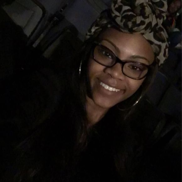 Meet your Posher, Kiana