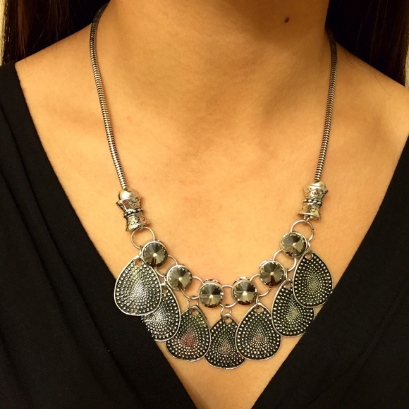 Silver Antique TearDrop Necklace - Picture 3 of 3