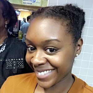 Meet your Posher, Sharnese