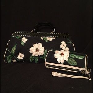 Isabella Fiore Clutch
