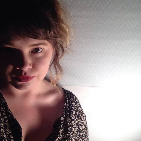 Meet your Posher, Molly - Picture 1 of 1