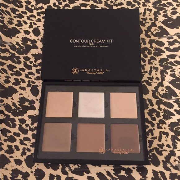 Anastasia fair cream contour kit