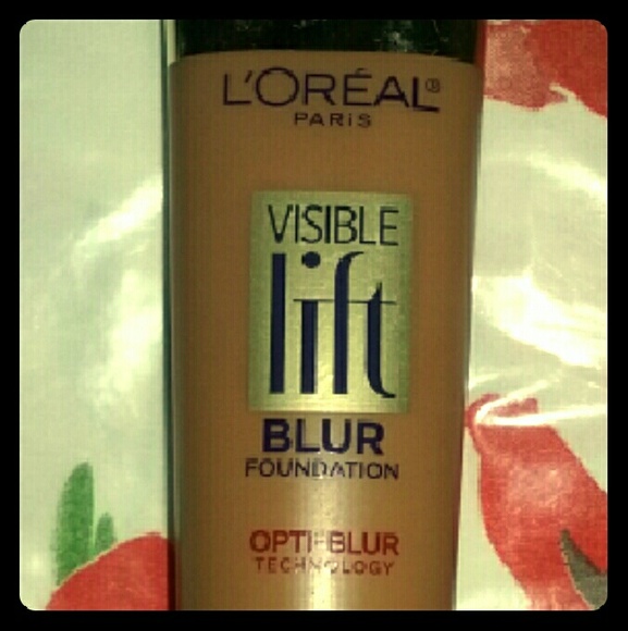 L'Oreal Visible Lift Blur Foundation