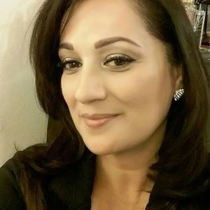 Meet your Posher, Lorena