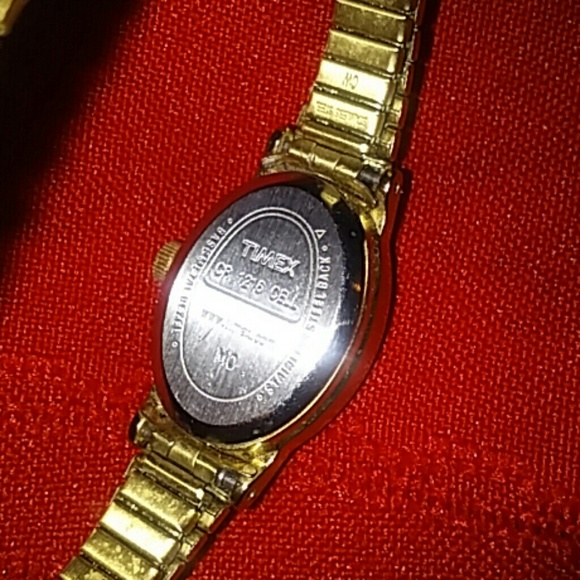 gold timex - Picture 2 of 2