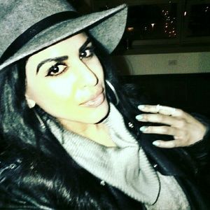 Meet your Posher, Shamaila