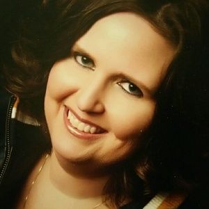 Meet your Posher, Valerie