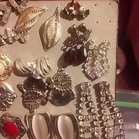 earrings - Picture 3 of 4